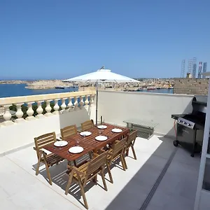 Apartment Grand Harbour, Floriana
